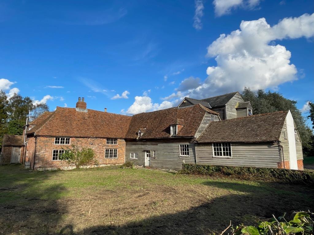 Lot: 64 - PERIOD MILL & MILL HOUSE, TWO ADDITIONAL DWELLINGS, OUTBUILDINGS AND SWIMMING POOL SET IN ALMOST FIVE AND A HALF ACRES - Swanton Mill External 1